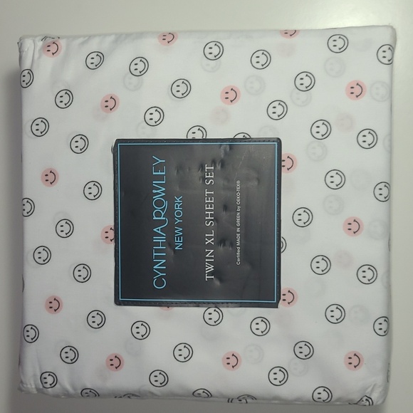 New Cynthia Rowley happy Smiley Faces White, Pink & Black 3 PC Twin XL Sheet Set - Picture 1 of 3